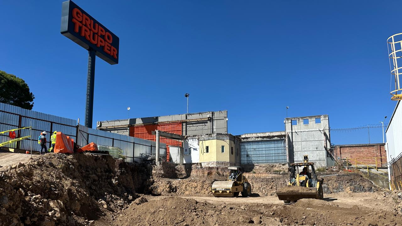 Construcción de plataforma para estacionamiento en “Parque Industrial Jilotepec