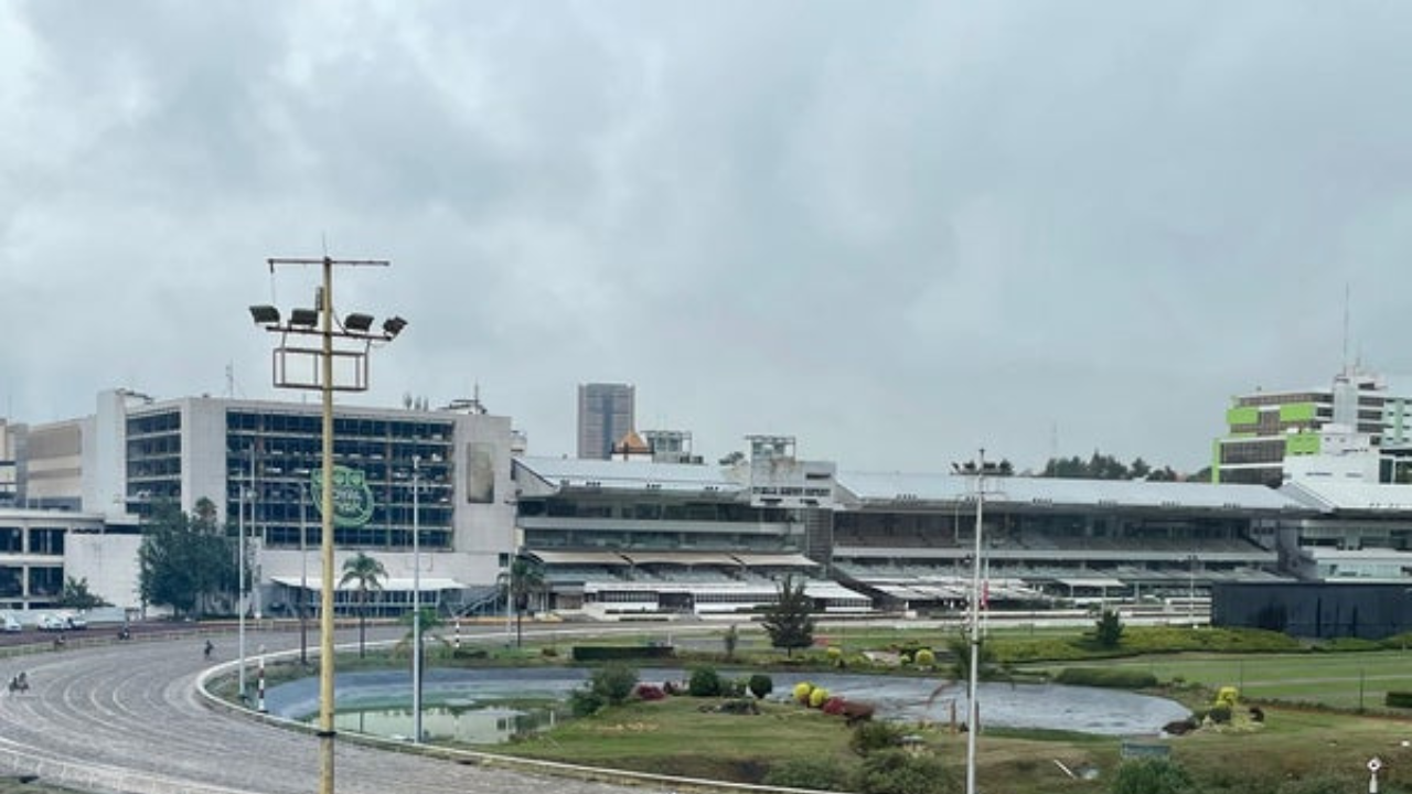 Excavación para ampliación de estacionamiento “Yak Hipódromo