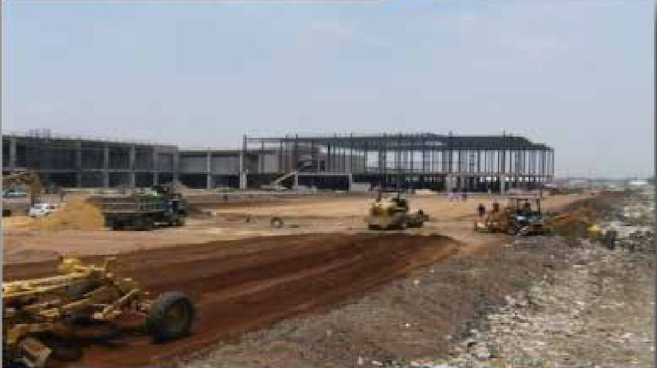 Construcción de plataformas para “Estacionamiento Centro Comercial Ciudad Jardín”