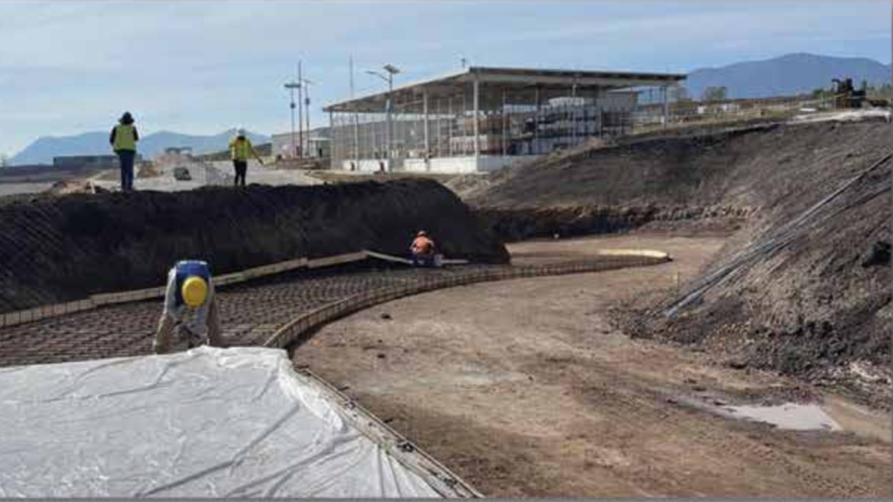 Terracería y obra civil para “Zona Garitas - Truper”